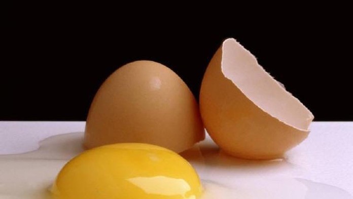 Rozbité slepačie vajce