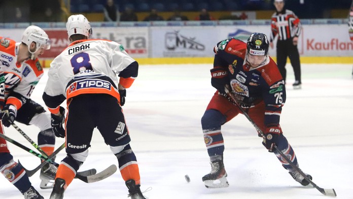 Patrik Marcinek (Zvolen) počas  štvrtého štvrťfinálového zápasu play off