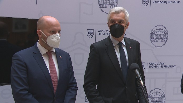 Ministri Jaroslav Naď (OĽANO) a Ivan Korčok (SaS).
