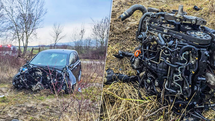 Na snímke auto po nehode a motor, vodič zmizol.