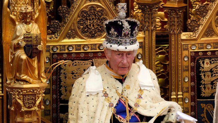 Kráľa Karola náhle hospitalizovali. Buckinghamský palác oznámil, že to súviselo s liečbou rakoviny