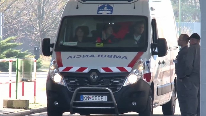 Tragédia v priemyselnom parku v Štúrove. Muža malo zasiahnuť 6-tisíc voltov