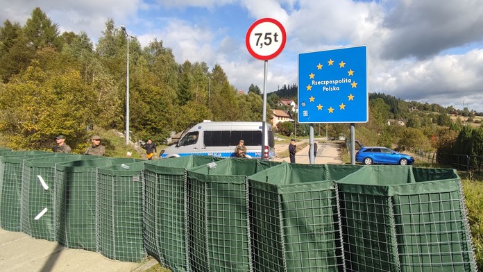 Poľsko predĺžilo kontroly na hraniciach so Slovenskom
