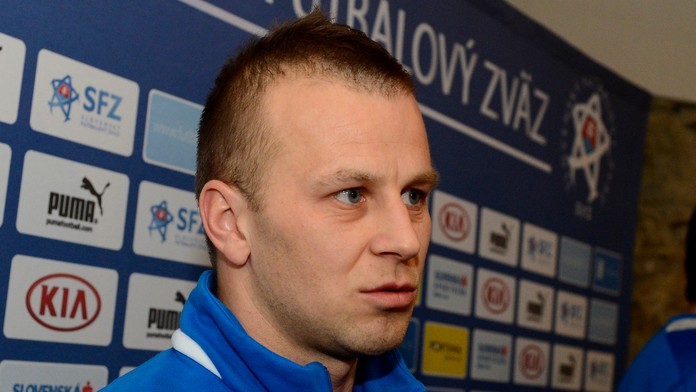 Slovenský futbalový reprezentant Marek Sapara počas brífingu s novinármi pred  kvalifikačným zápasom na MS 2014 proti Litve