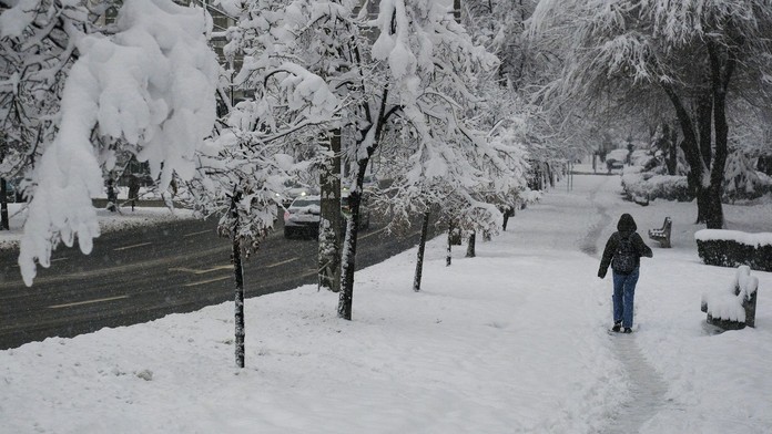 Bosnou a Hercegovinou sa prehnala snehová víchrica. Bez elektriny bolo viac ako 200-tisíc domácností