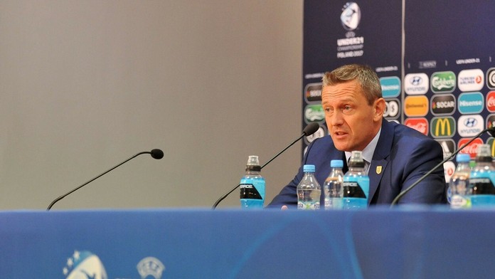 Tréner anglického vberu U21 Adrian Boothroyd.