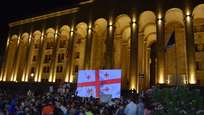 Gruzínsko vypíše referendum o vyhlásení vojny Rusku