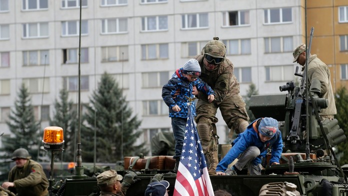 Konvoj americkej armády v Prahe