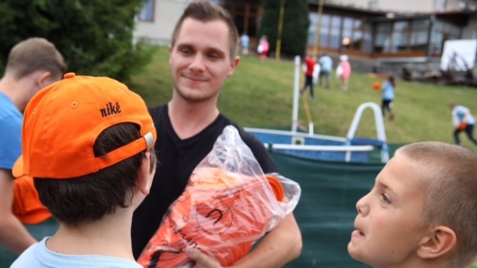 TV šou prispela viac než stovke detí na krajšie leto.