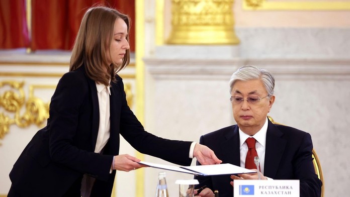 Nebolo to iba gesto. Najnovší krok Kazachstanu ukázal, že to s navýšením dodávok ropy do EÚ myslí vážne