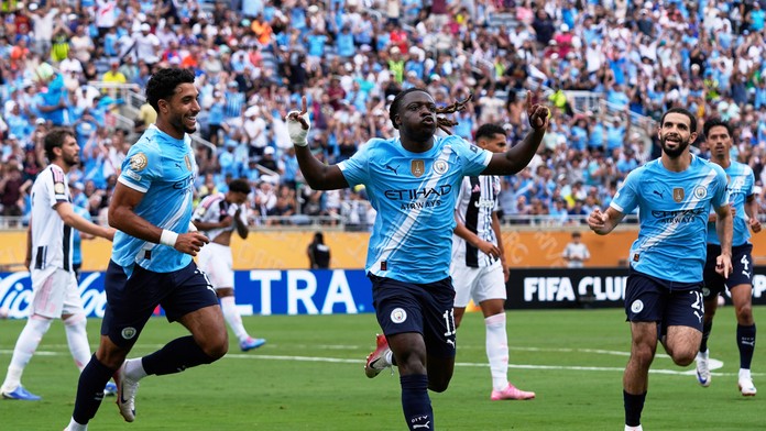 Radujúci sa futbalisti Manchestru City