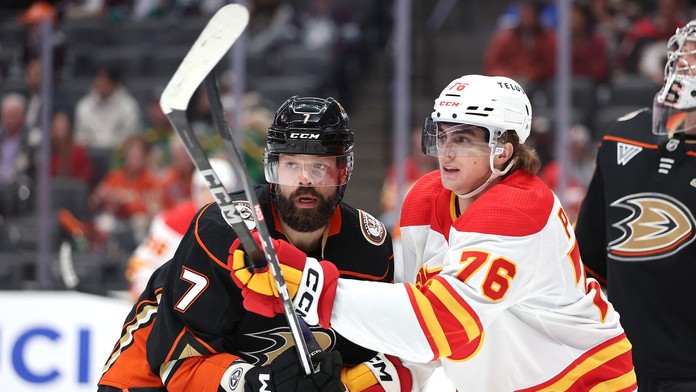 V Calgary veria v jeho schopnosti. Generálny manažér Flames prezradil, čo povedal Martinovi Pospíšilovi