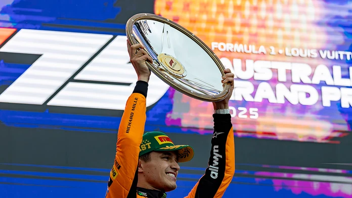 FOTO-F1: Premenlivé podmienky pripravili McLaren o double, Norris s tesnou výhrou