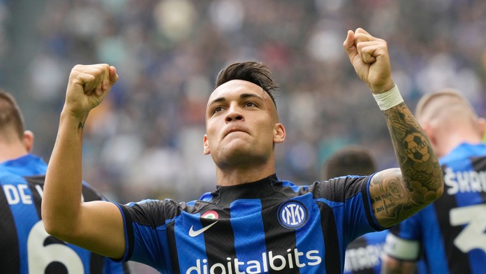 Stret Slovákov v Serii A pre Škriniara. Neapol s Lobotkom v základe natiahol víťaznú sériu a kraľuje Taliansku