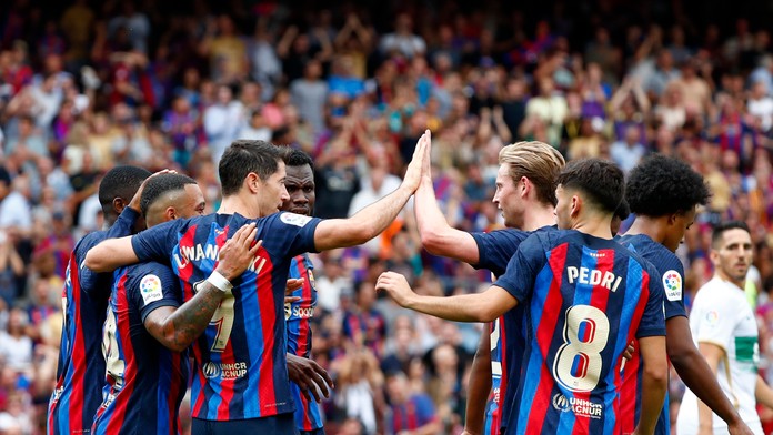 Barcelona na El Classico ponesie na dresoch logo rapera Drakea. Vyhovie tak žiadosti sponzora