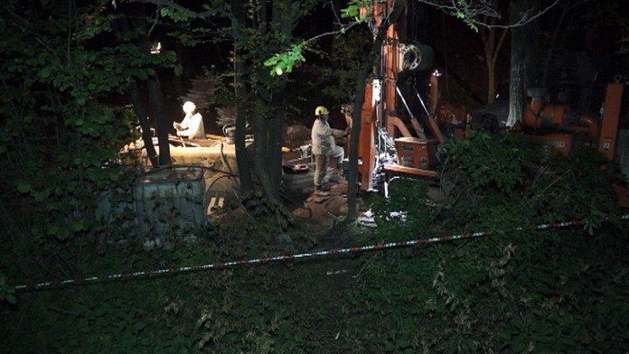 Vŕtne súpravy na Soroške pracujú aj cez noc.