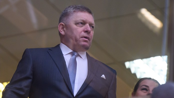 Premiér odmietol zásadné zmeny v transakčnej dani. Zároveň napomenul koaličných partnerov