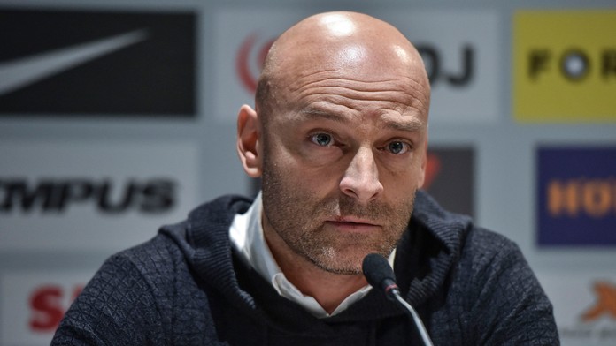 Zľava Suso a Theo Hernandez z AC Milána oslavujú gól proti Spalu.