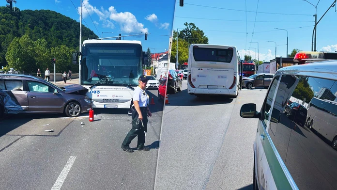Zrážka autobusu s autom. Dopravná nehoda v Banskej Bystrici