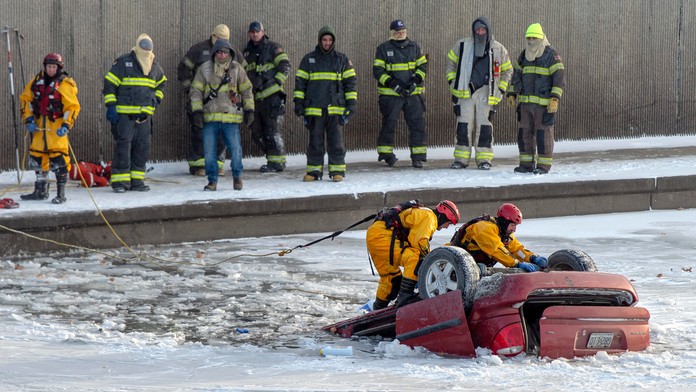 Mrazivé peklo v USA si vyžiadalo najmenej 28 obetí. Mnohí zahynuli pri nehodách