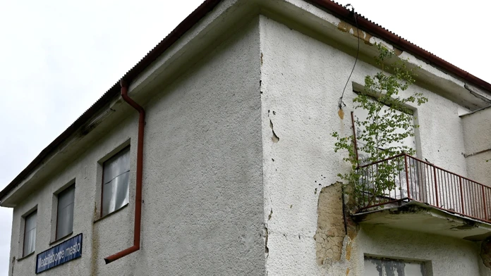 Železničné stanice na Slovensku sú strašidelné, píšu Poliaci. Susedia nešetria kritikou a vravia o ceste do minulosti