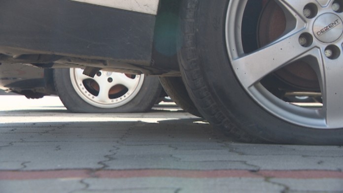 Defekty na 40 pneumatikách.