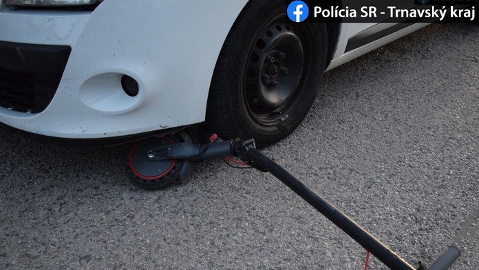 Tragédia v Leopoldove: Kolobežkár neprežil zrážku s automobilom, ktoré mu nedalo prednosť