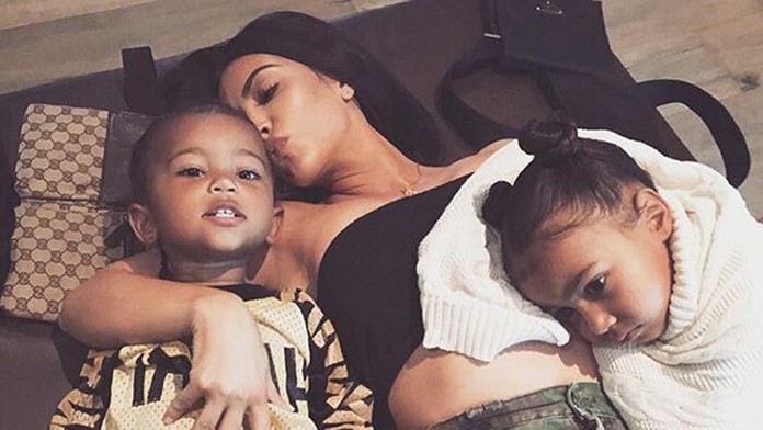Kim Kardashian so svojimi deťmi