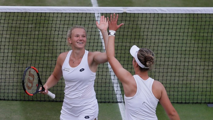 České tenistky Barbora Krejčíková s Kateřinou Siniakovou sa stali víťazkami ženskej štvorhry na turnaji vo Wimbledone.
