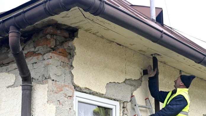 Pomoc postihnutým zemetrasením na východnom Slovensku, ministerstvo doteraz vyplatilo 1,2 milióna