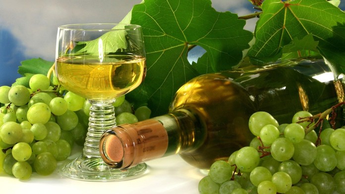 Biele víno (ilustračná snímka)