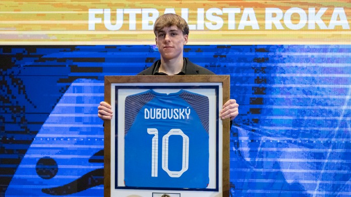 Leo Sauer získal Cenu Petra Dubosvkého pre najlepšieho futbalistu Slovenska do 21 rokov