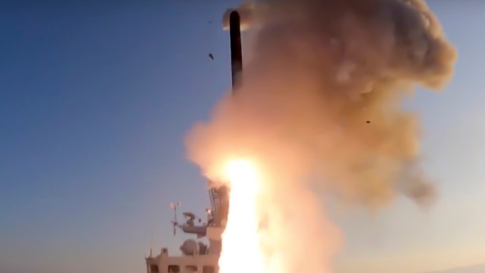 Raketový útok na Ukrajinu.