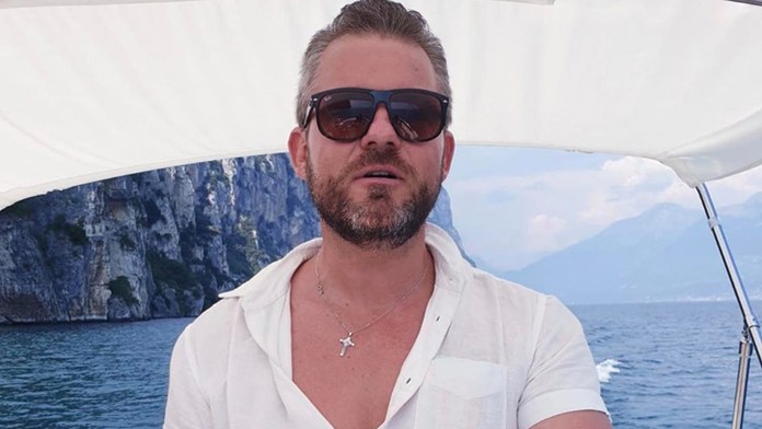 Spadnutý balkón v bare v juhokórejskom Gwandžu.