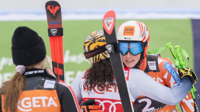 Sprava Petra Vlhová, Talianka Federica Brignoneová a Kanaďanka Valerie Grenierová