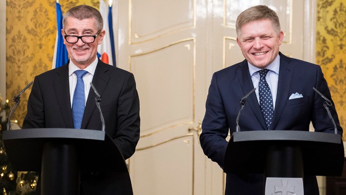 Plaz zablúdil do postele. 