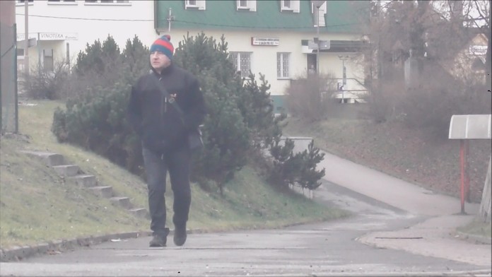 V špiónskej kauze je obvinený aj plukovník. Nahrali ho na video, kde sľubuje pomoc