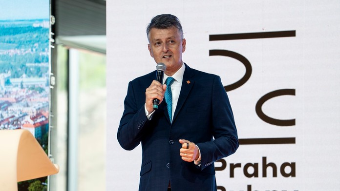 U riaditeľa českej Správy železníc našli hotovosť v hodnote miliónov eur. Tvrdí, že ide o úspory jeho otca a deda