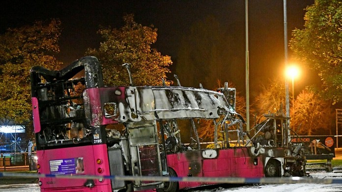 Podpálený autobus v Severnom Írsku