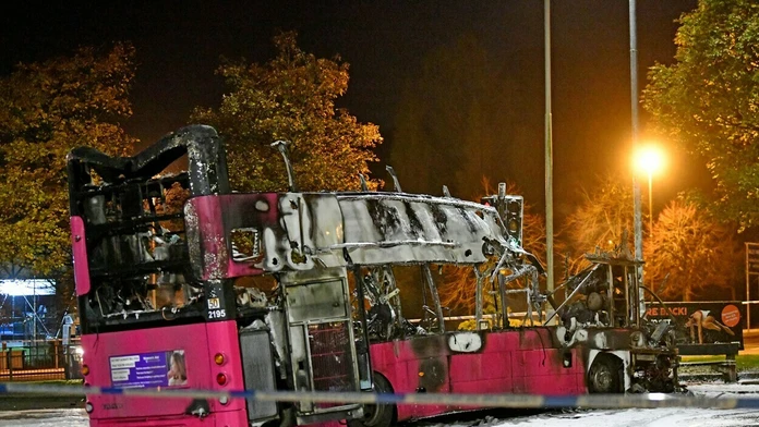 Podpálený autobus v Severnom Írsku