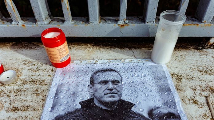 Opozičný ruský politik na spomienkovej fotografii.