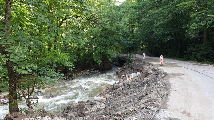 Cesta pri Revúcej, ktorú poškodili prívalové dažde (2020)