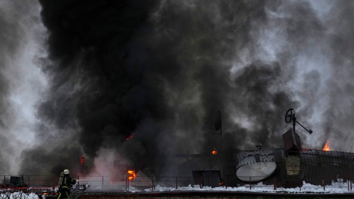 Ukrajina sa zahalila do tmy. Bombardovanie Rusov odpojilo od elektriny väčšinu obyvateľov