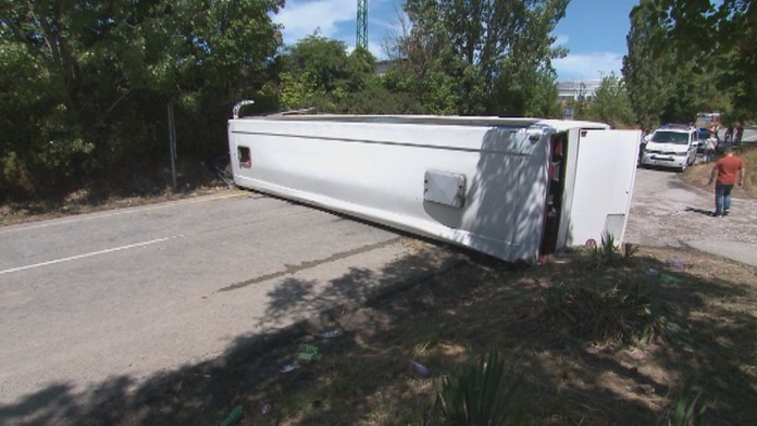 Havarovaný autobus.