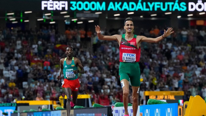 Maročan Bakkali obhájil titul majstra sveta. Kipyegonová podľa predpokladov uspela na 1500 metrov