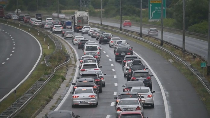 Kolóny na cestách.