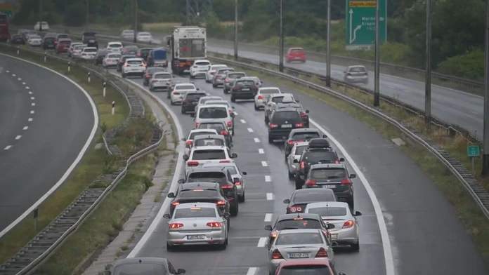 Kolóny na cestách.