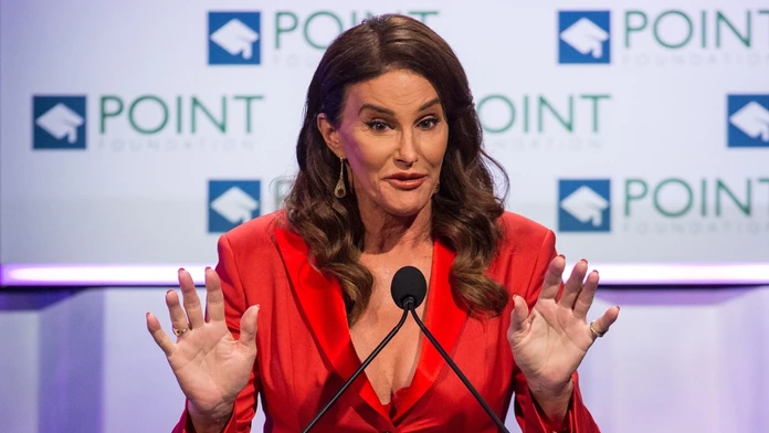 Caitlyn Jenner v červenej žiarila