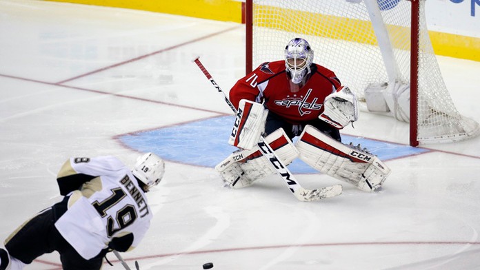 Hokejisti Pittsburghu zvíťazili v noci na štvrtok v zámorskej NHL na ľade Washingtonu 3:1.