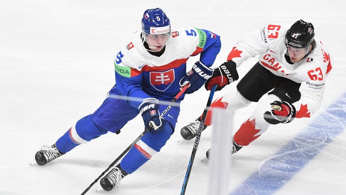 Veľká pocta pre náš talent: Prestížny plátok ho zaradil do Top 5 hokejistov sveta mimo NHL